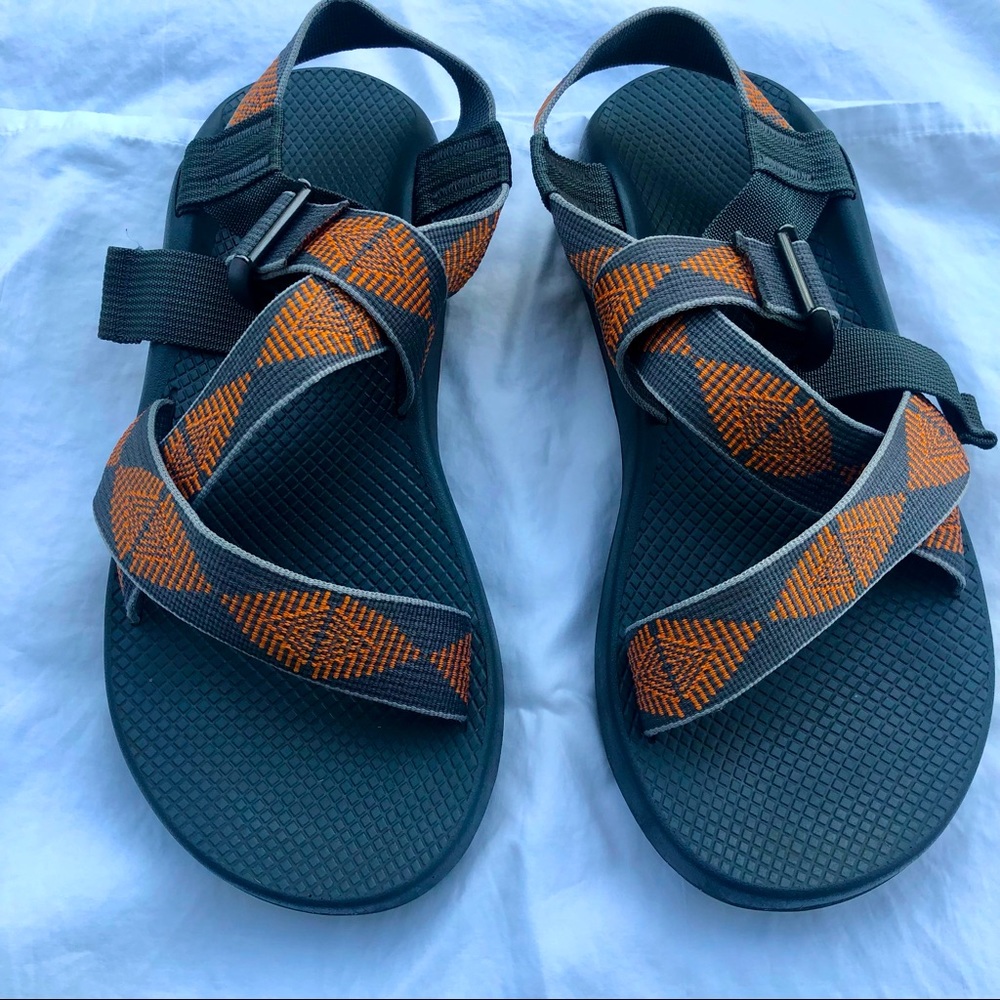 Chaco Mens 12 in Cool Orange-Gray Pattern